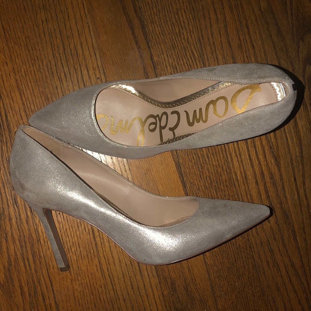 *Worn ONCE* Sam Edelman Point Toe Velvety Heels